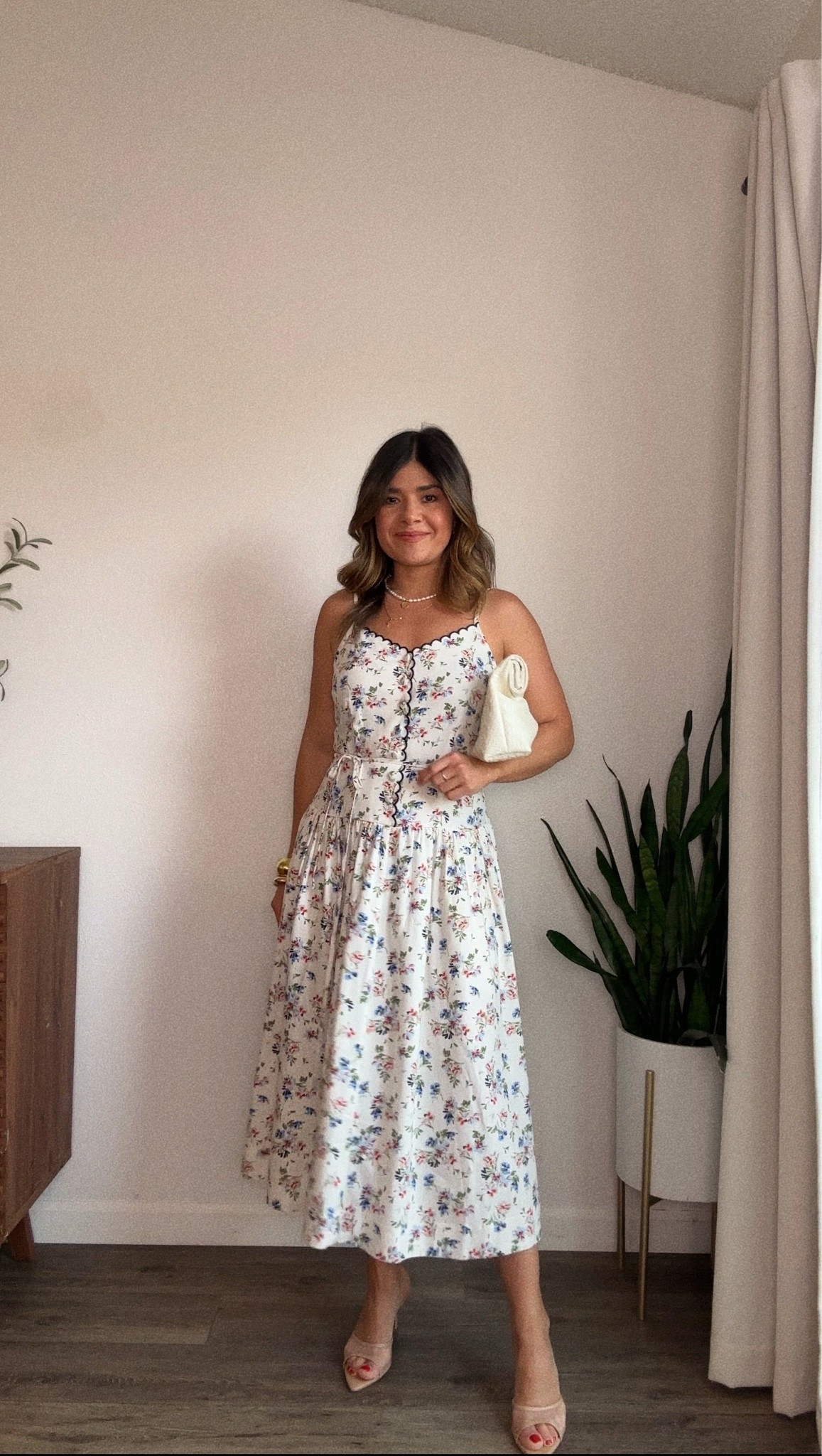 If you are looking for a midi dress, this one turned out so good! Such a good find!!
Dress size xs. It run a tts, order your regular size!

#LTKootd #LTKSeasonal