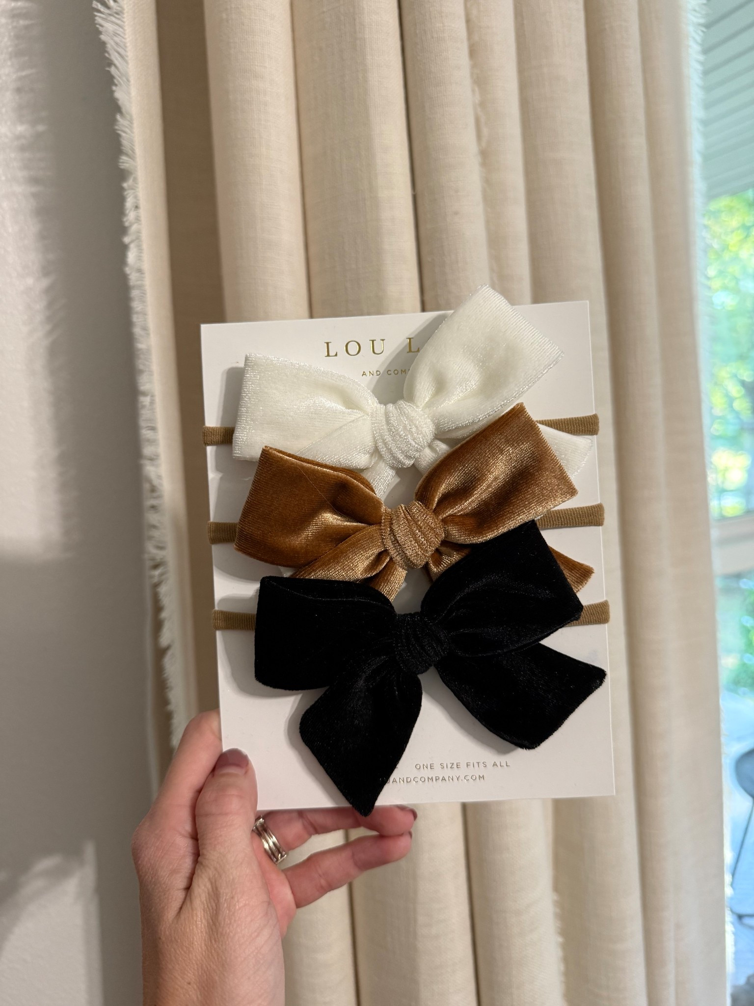 These velvet bows are even better in person 😍 
#LouLouandCompany 

#LTKFamily #LTKBaby #LTKKids