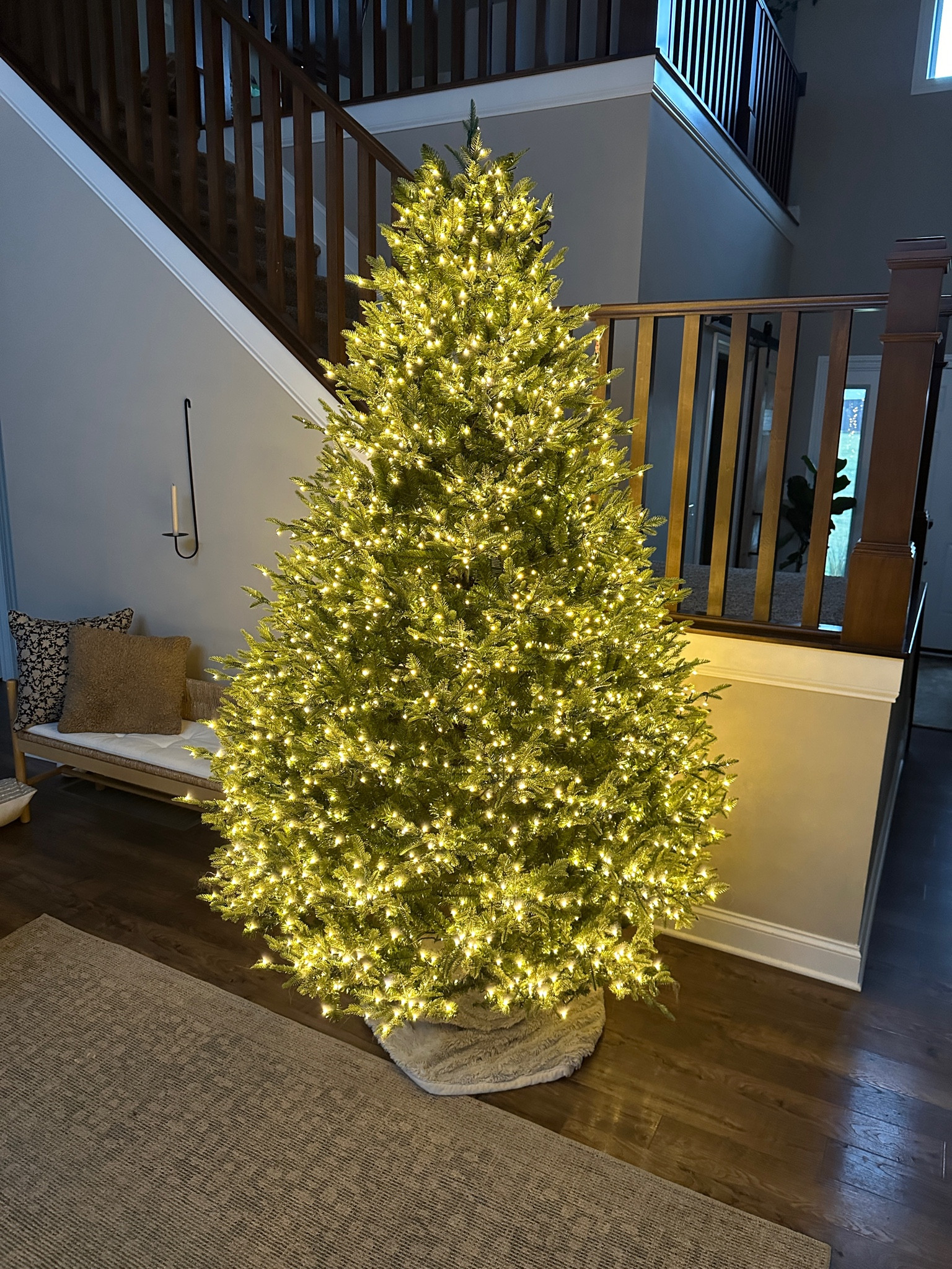 The best twinkle tree! 

Christmas tree / holiday decor / Christmas decor 

#LTKHome #LTKSeasonal