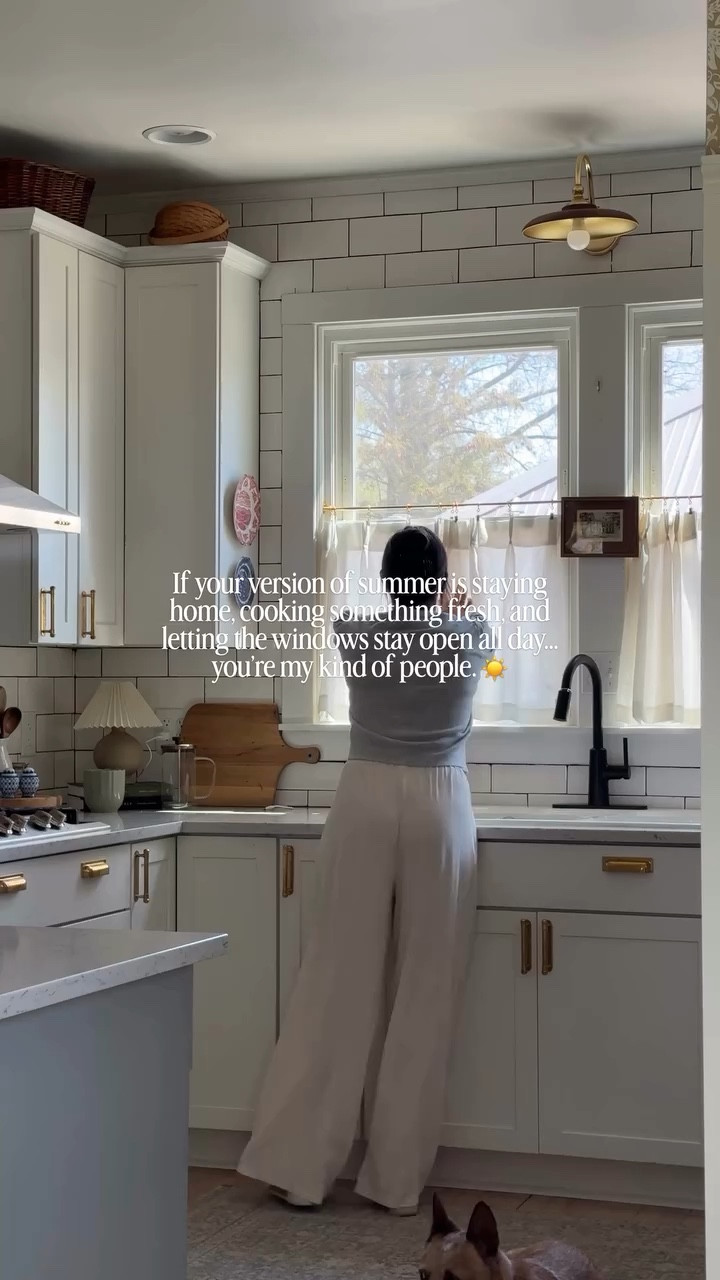 Hi, I’m Tessa. 🤍

I’m a mom of four, living in a 1920s home where the windows stay open as much as possible and most of our favorite moments happen right here.

I’ve learned that the life I was chasing isn’t nearly as meaningful as the one I already have — slow days, simple meals, and a home that feels lived in and loved.

If you’re into that kind of life too, I think you’ll feel at home here. 🏡

-

#SlowLivingHome
#SimpleIntentionalLiving
#LivedInHomes
#CozyHomeVibes
#HomesWithCharacter