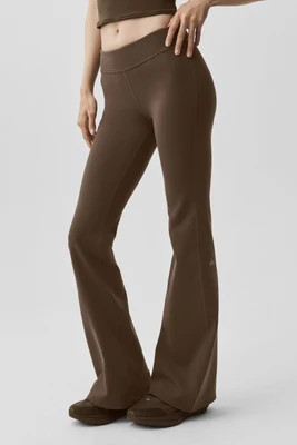ALO | Airbrush Low-Rise Flare Legging (Regular) in Espresso, Size: Medium | Alo Yoga