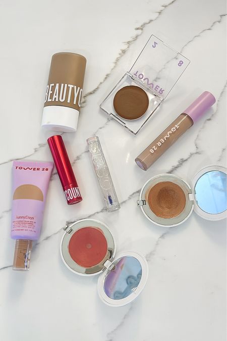 summer makeup favorites 

#LTKmakeup #LTKbeauty

#LTKbeauty