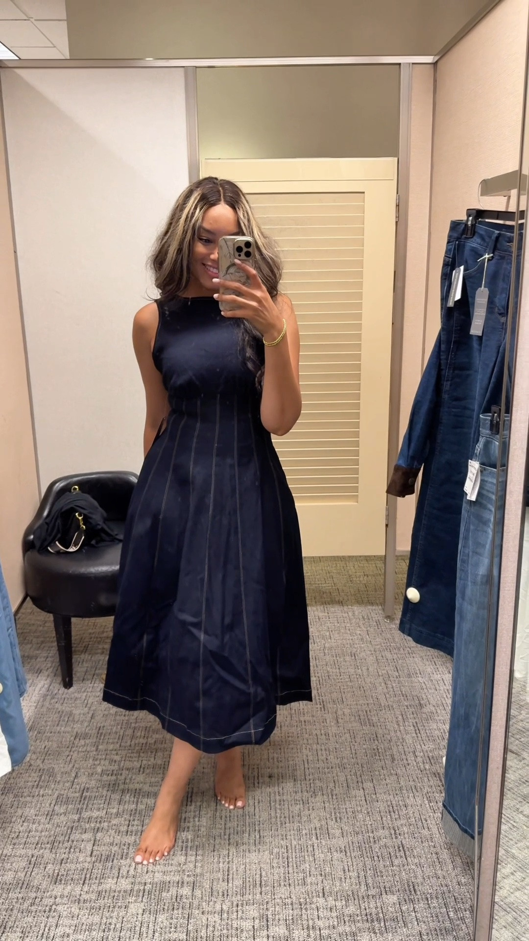 Have to reshare this beautiful Zoe and Claire denim midi dress 😩 under $100 Nordstrom find so cute for Fall flattering fashionable and has pockets 💙 this is size Small

Nordstrom finds fall dress contrast seam fit and flare blue