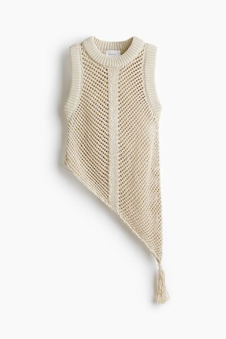 Crochet-look tassel-detail top | H&M (UK, MY, IN, SG, PH, TW, HK)