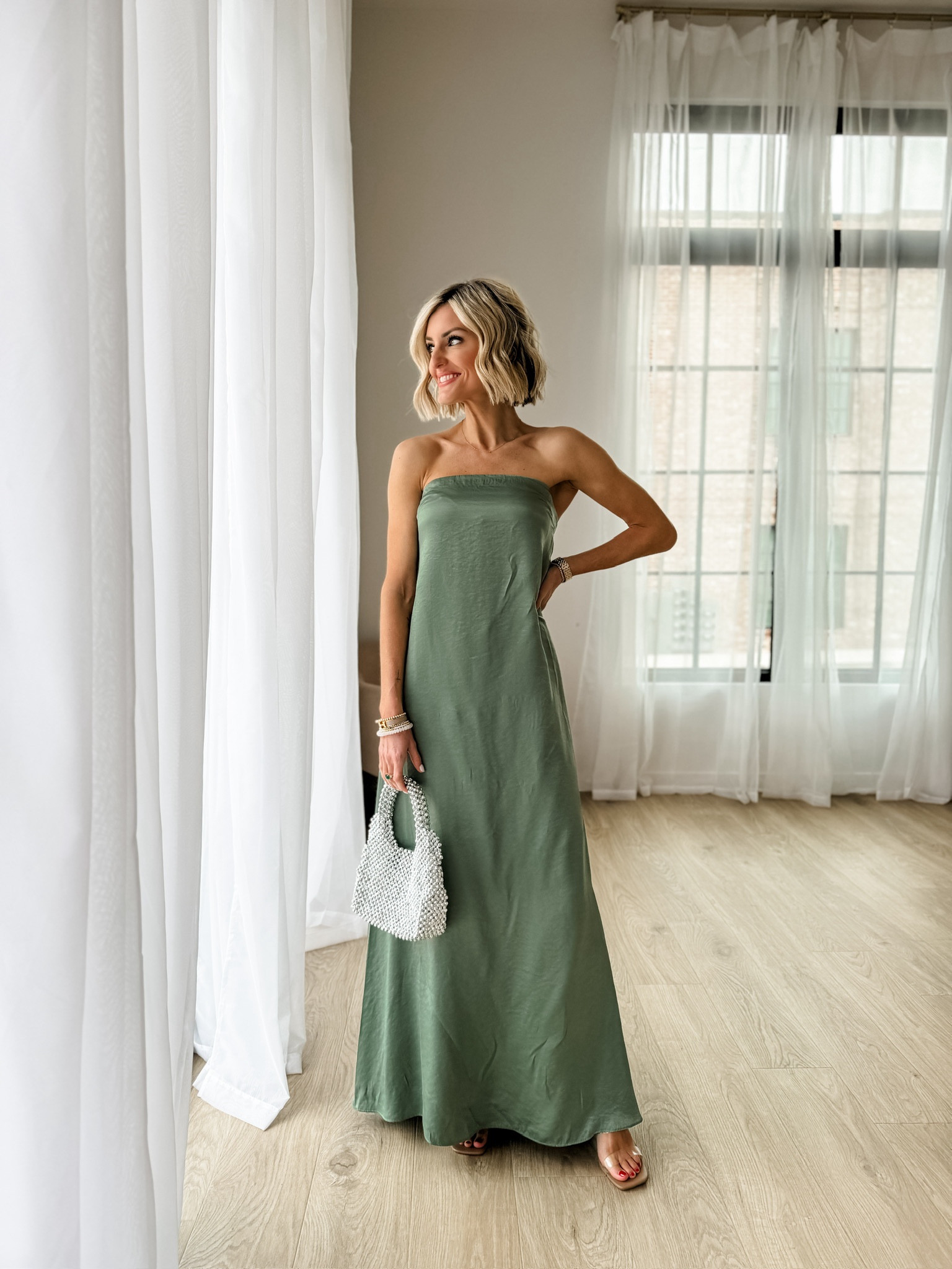 dresses for plus size women Heath Puff Sleeve Plus Midi Dress