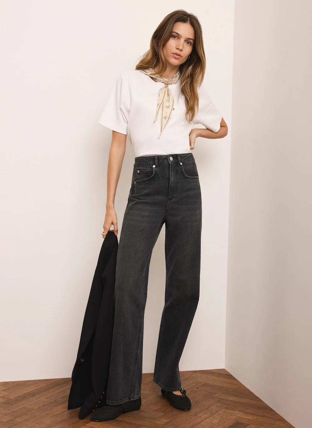 Black Wash Straight Jeans | Mint Velvet