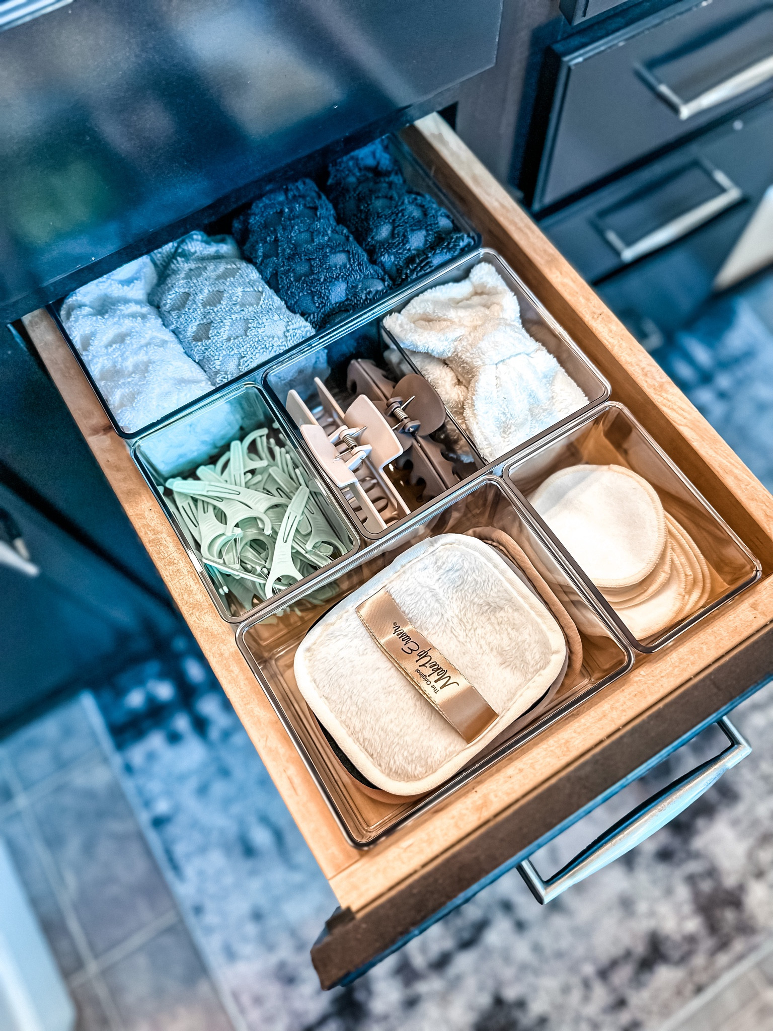 Bathroom organization - drawer organizers! 


#LTKFind #LTKstyletip #LTKhome