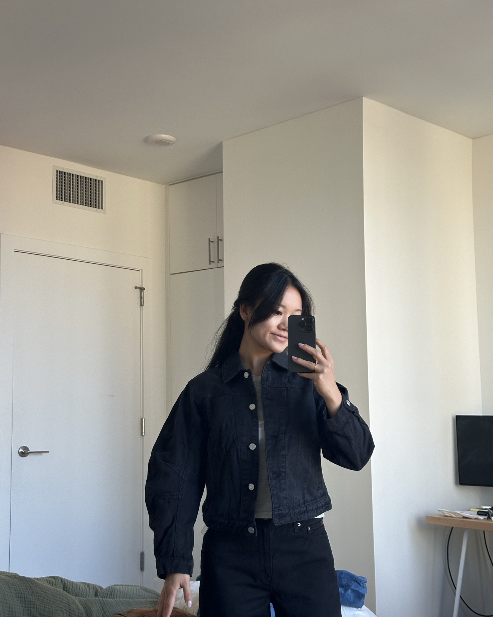 BLACK BARREL SLEEVE CROPPED JACKET SIZE S PETITE