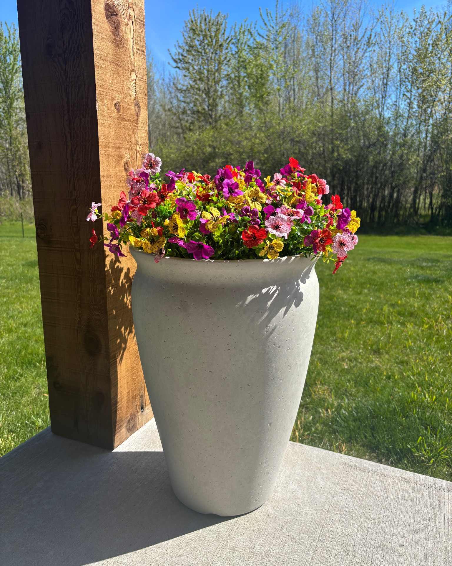 Get outta here with these artificial flowers + planter combo💛💐

#LTKHome #LTKSeasonal