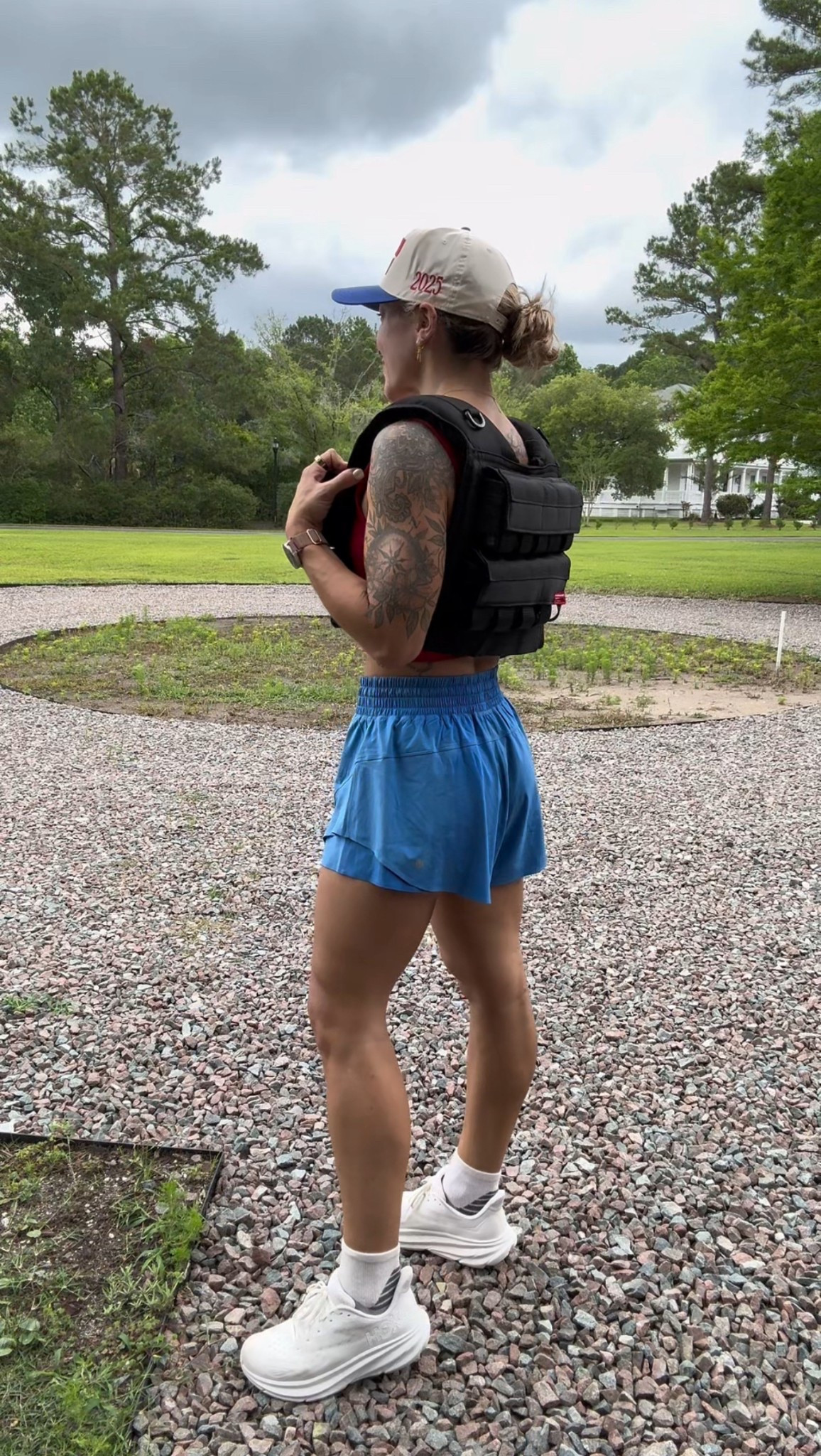 Memorial Day MURPH ootd❤️🇺🇸

Weighted vest is adjustable! Very heavy duty — JD & I both use it! You can take away / add weights! S shorts & bra! TTS hokas 👟

Ootd / workout / lululemon / athleisure / running / amazon / Holley Gabrielle 

#LTKActive #LTKFindsUnder50 #LTKSummerEdit