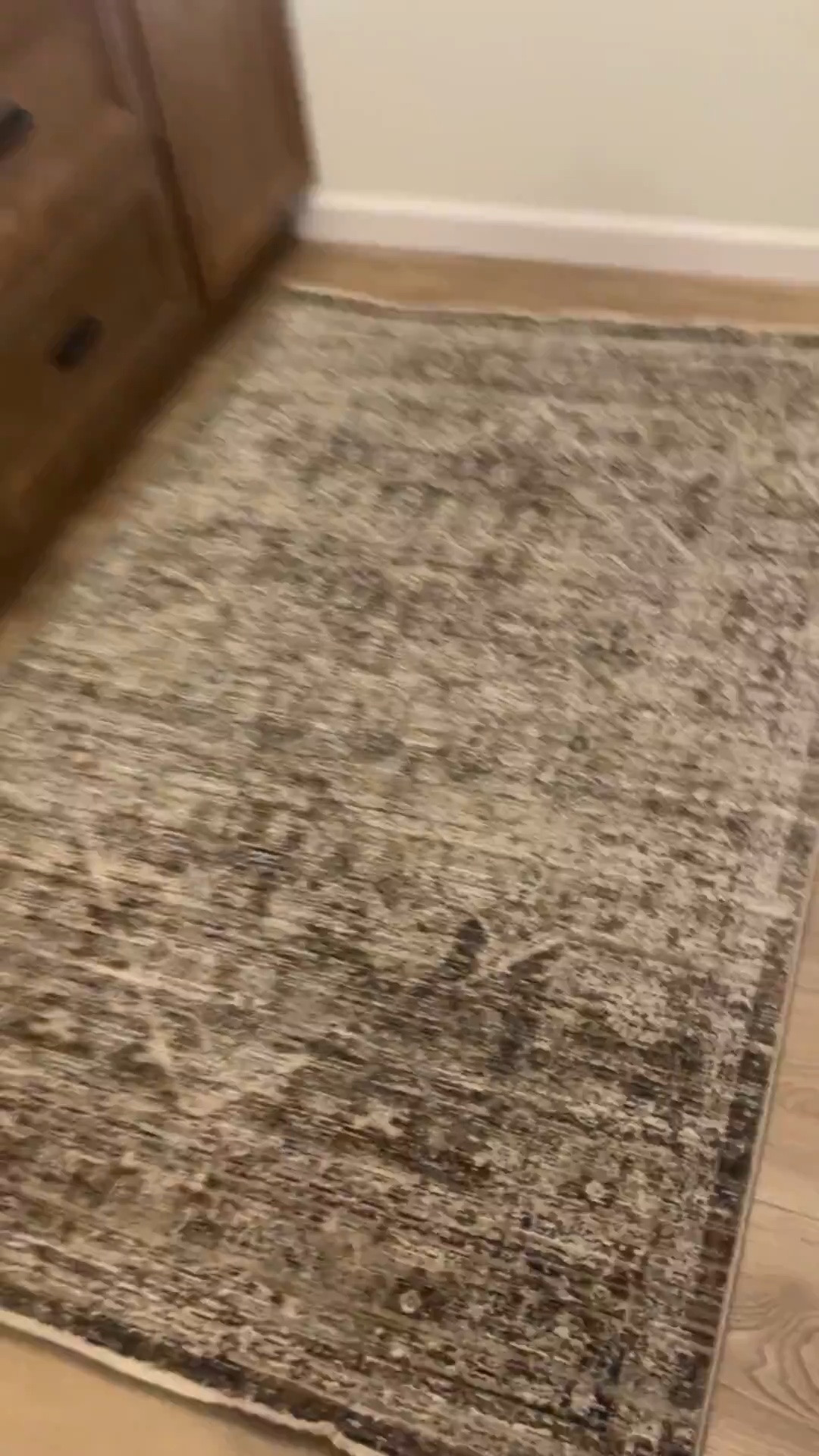 My new rug from @Wayfair just got delivered and I am OBSESSED 😍

It’s the Loloi x Chris Loves Julia Ida in the color natural/slate 🤌🏼🤌🏼

Rug | Loloi | Wayfair

Come Stay Awhile, Amanda Vernaci

#LTKHome #LTKSaleAlert