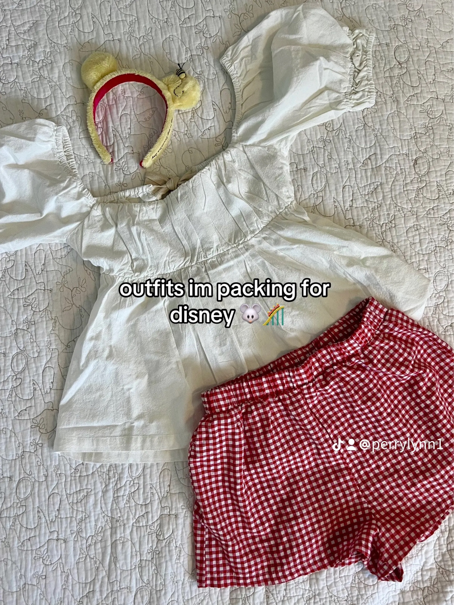 disney outfit ideas!!