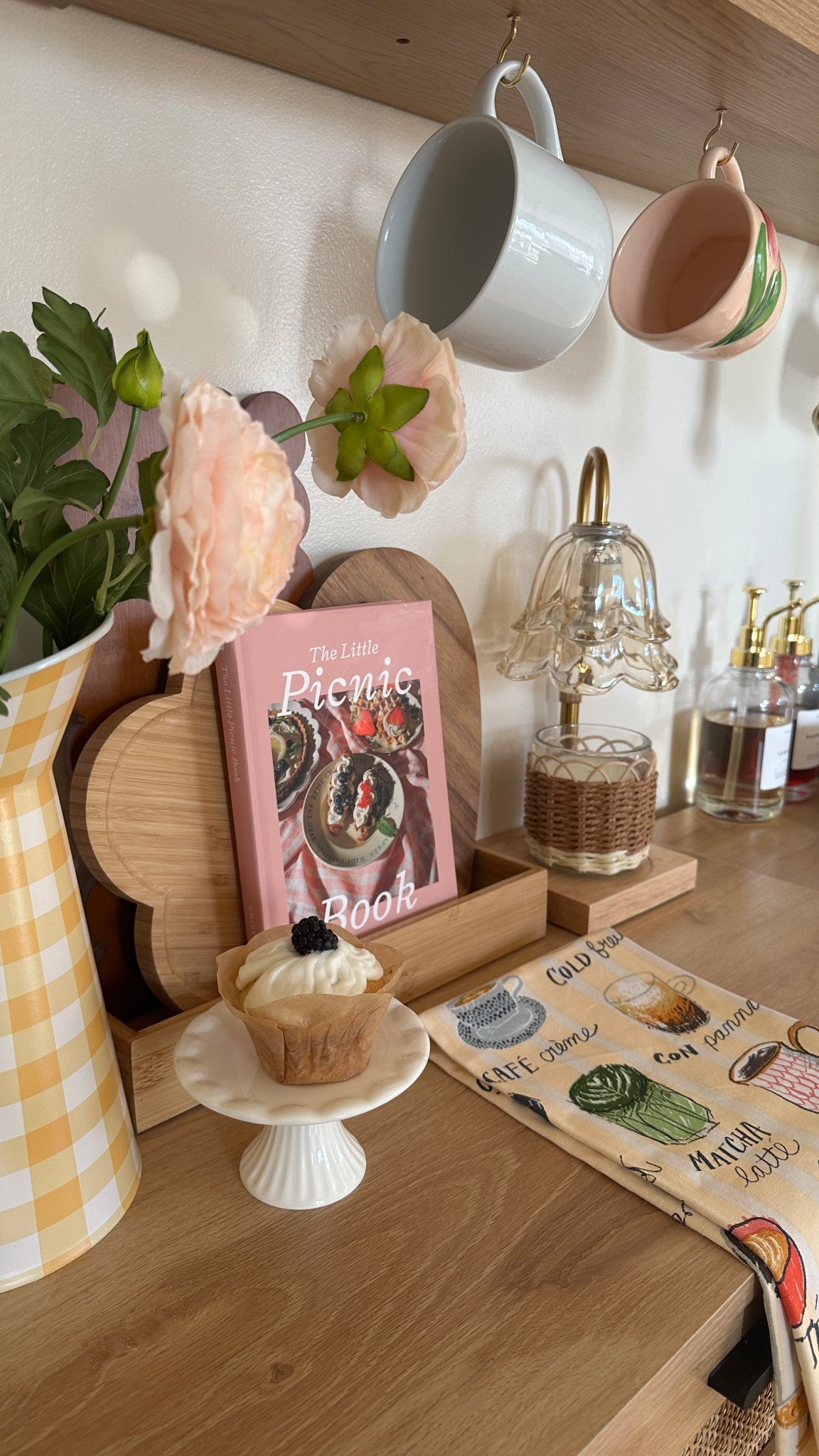 Coffee bar finds for spring ☕️💛

#LTKSaleAlert #LTKSeasonal #LTKHome