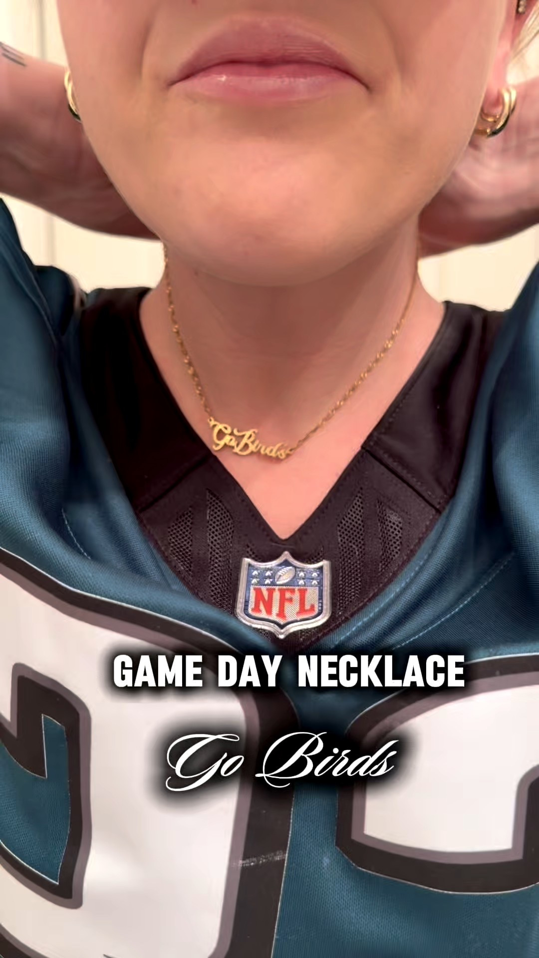 Minimal gold necklace that works for every game day look 🦅
Always add some green & gold stacked bracelets to my Eagles fits 🖤 

I’ll tag the simple glossy lip too 👄 

#EaglesGameDay #FlyEaglesFly #GameDayJewelry #NFLStyle #LTKStyle #FootballFashion 
#GoldJewelry

#LTKootd #LTKgrwm