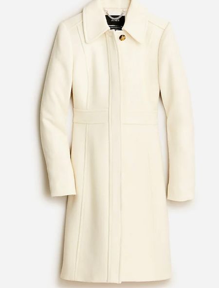 Lady coat on sale

#LTKSeasonal #LTKHolidaySale #LTKsalealert