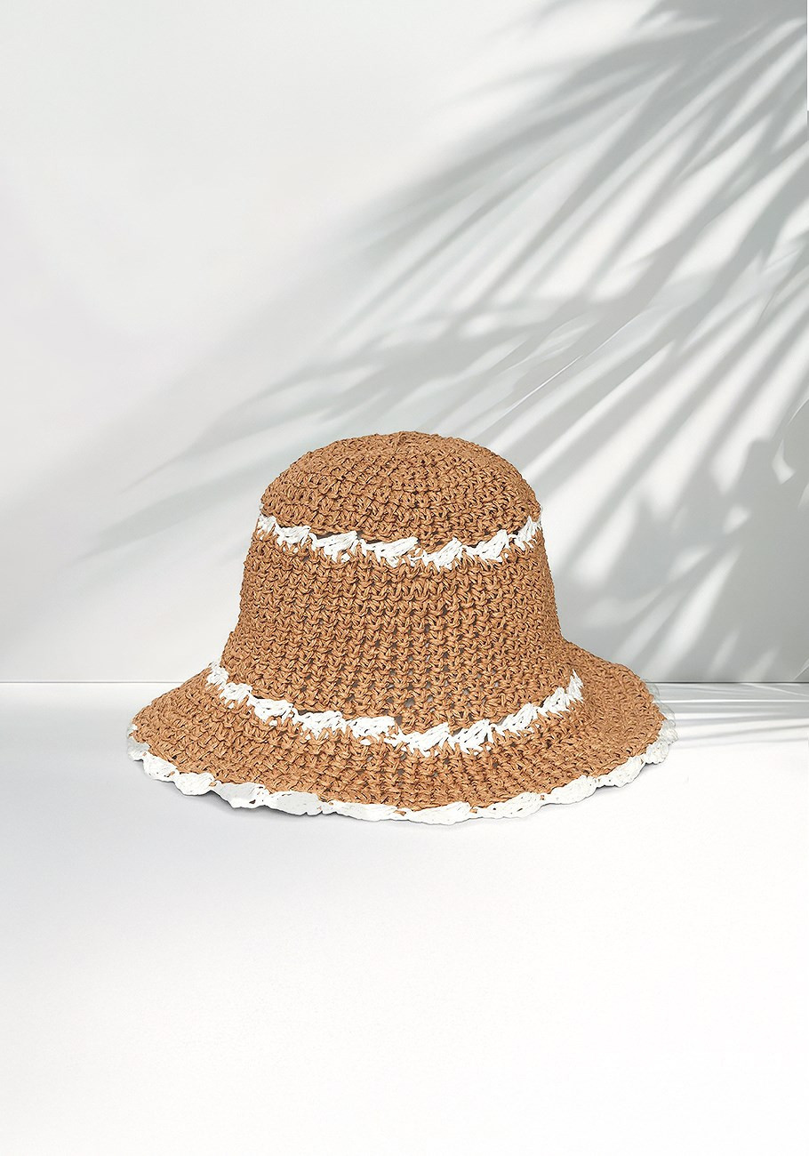 contrast trim bucket hat | Lascana