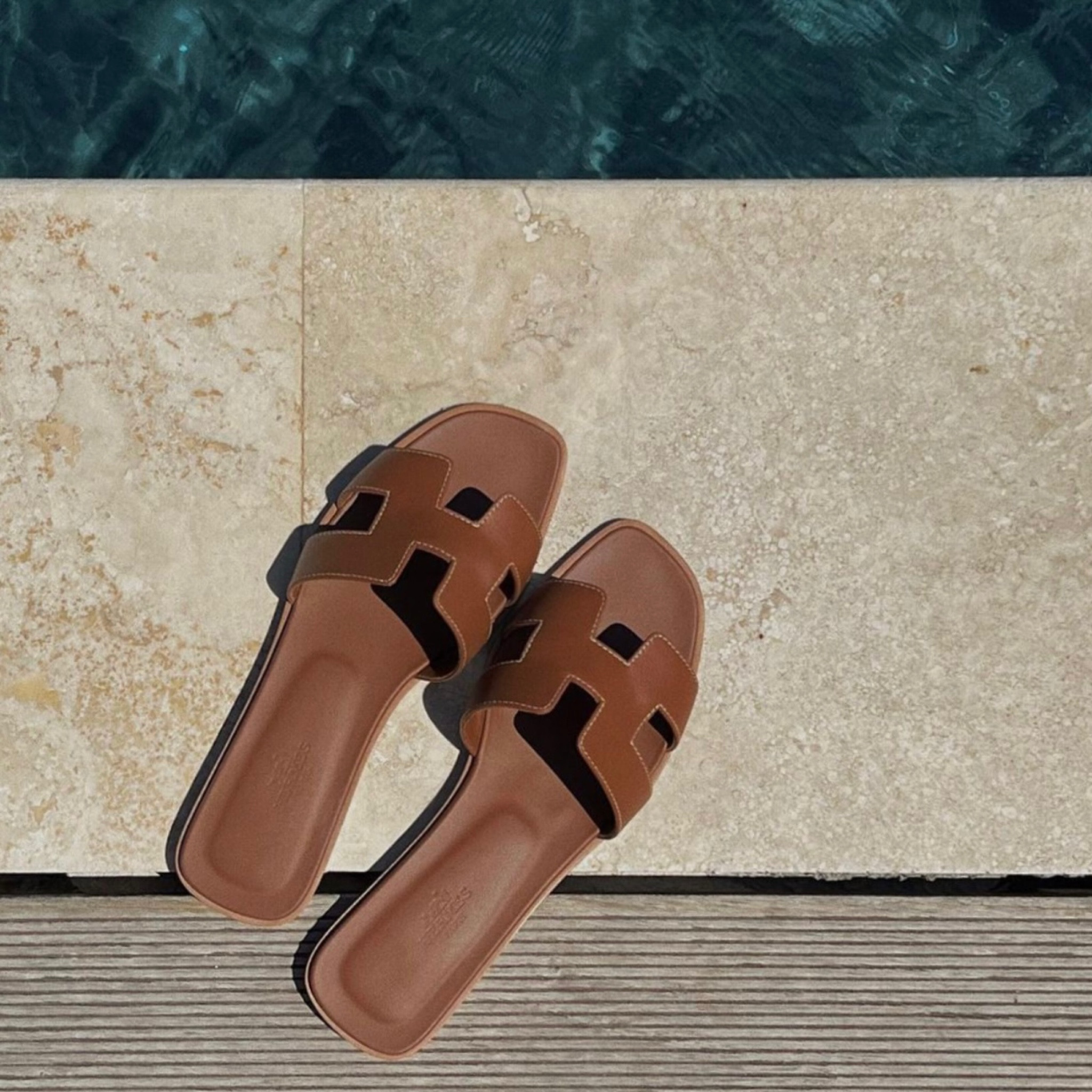 Hermes sandals ✨

#LTKFind #LTKtravel #LTKSeasonal