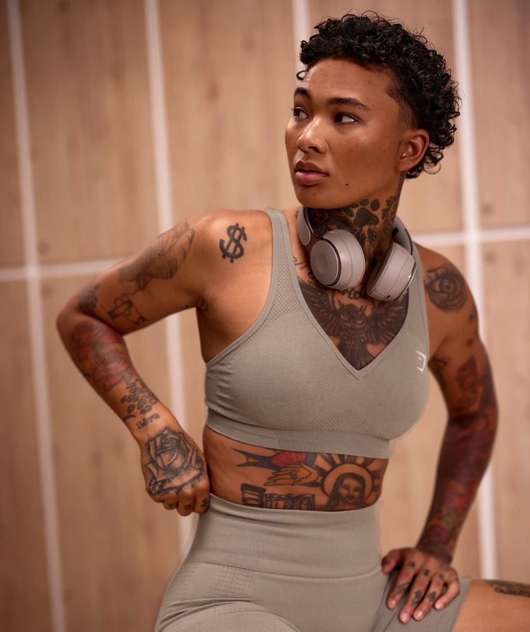 Gymshark Vital Seamless 2.0 V Neck Sports Bra - Vanilla Brown Marl | Gymshark (Global)