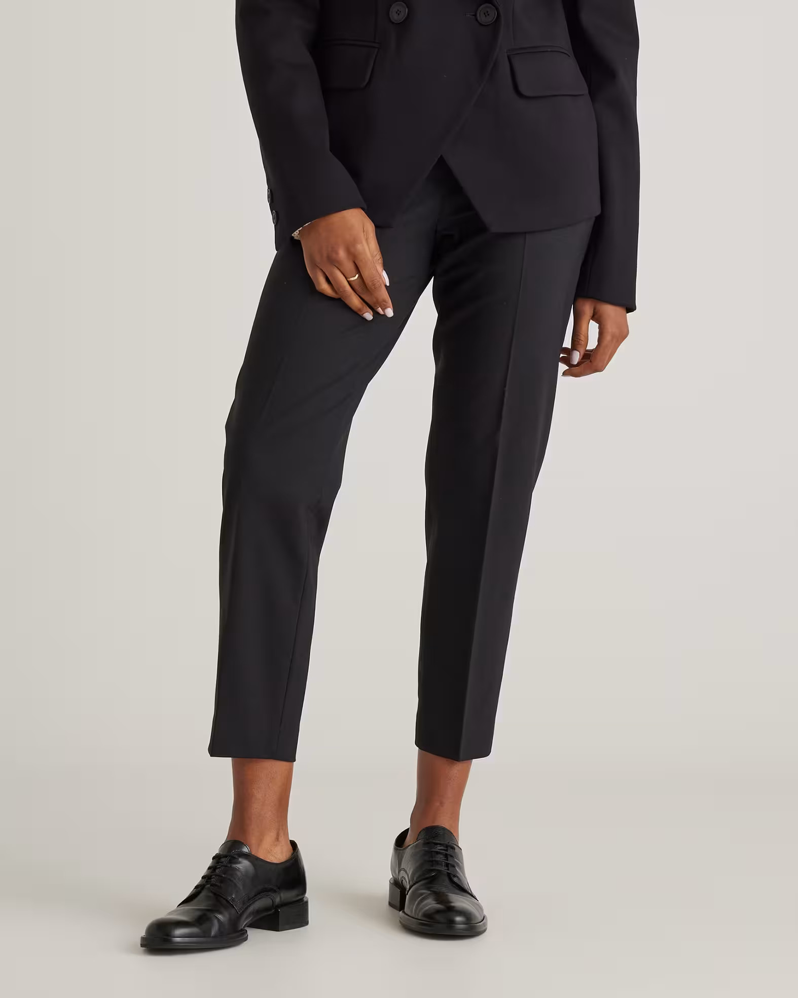 Italian Wool Slim Leg Ankle Pants in Black | Quince