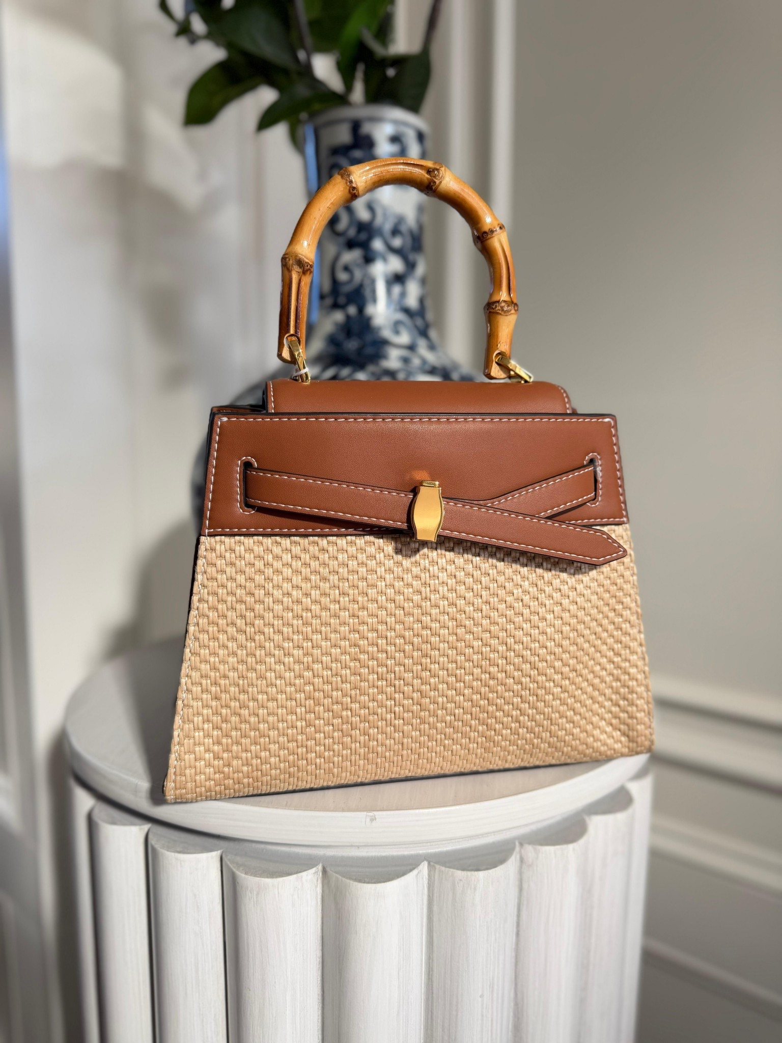 I’m obsessed with this cute purse!

Follow me @miriamobrien_ on IG and TikTok!

#TuckerNuckPurse #TuckerKnuckNewArrivals #SpringPurse #SeasonalAccessories

#LTKootd #LTKOver40 #LTKSeasonal