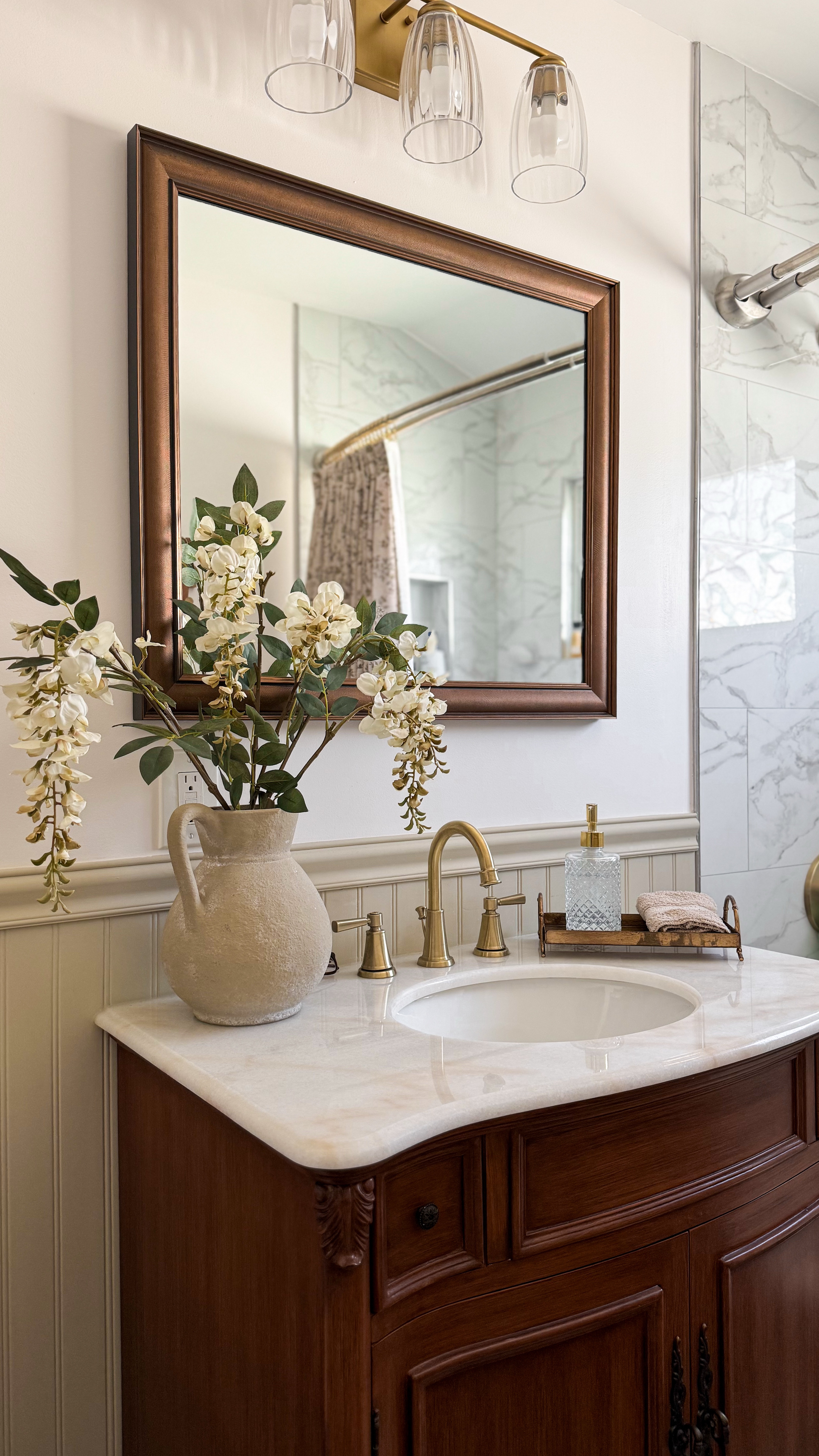 There’s nothing I love more than a good Amazon find, and this toilet paper caddy is one of them! This has saved us so much room underneath our vanity and not for anything, it’s very convenient 😉 

Shop the LTK link in my bio (and currently in stories)! 

#AmazonFind #Bathroom #BathroomStorage #Storage #BathroomDesign #FYP #Reels #Explore #Discover #HomeDecor #HomeDesign #LTK #LTKHome