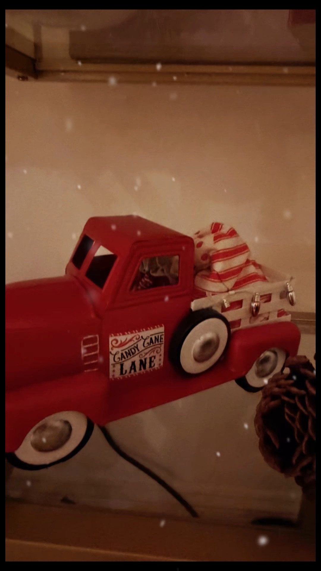 Ralph Lauren–inspired tones, timeless textures, and that warm, lived-in elegance that never goes out of style. No grand set, no production crew — just tradition, comfort, and a little holiday magic captured exactly as it felt.

Because the most classic moments are always the real ones. 🎄✨

#ClassicChristmas #RalphLaurenInspired #TimelessHoliday #ChristmasAtHome #HolidayTraditions #QuietLuxury #ClassicStyle