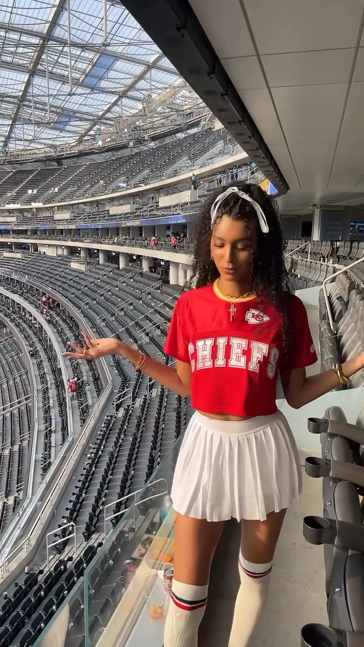 Outfit inspo for NFL season 🏈 

#LTKSeasonal #LTKFindsUnder50 #LTKStyleTip