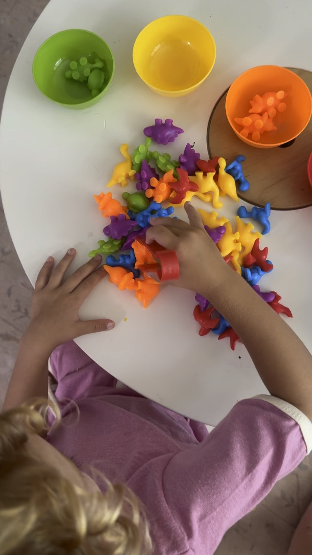 Work on your toddlers, color sorting, counting and fine motor skills! 