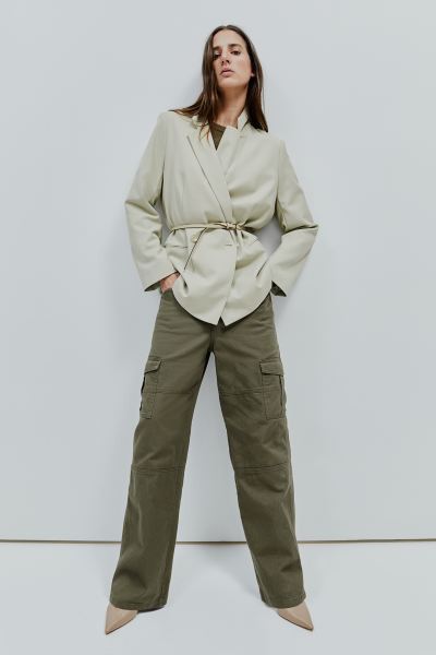 Double-breasted blazer | H&M (UK, MY, IN, SG, PH, TW, HK)