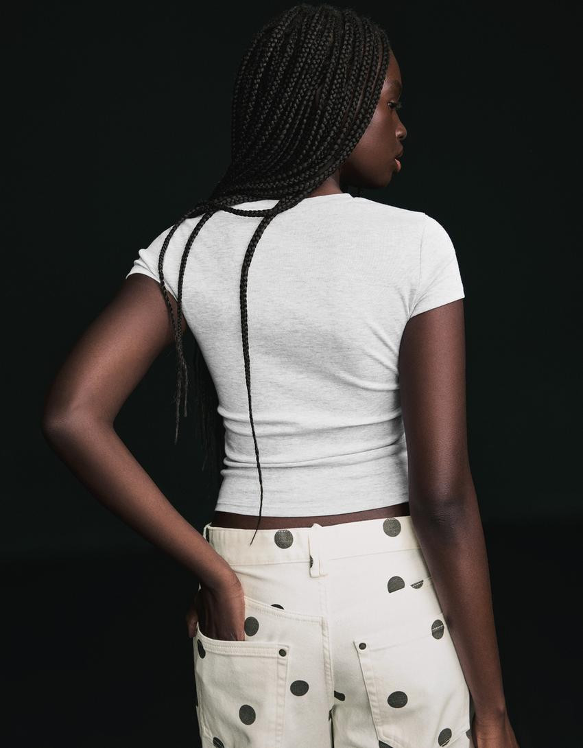 Short sleeve round neck T-shirt - T-shirts - Women | Bershka UK