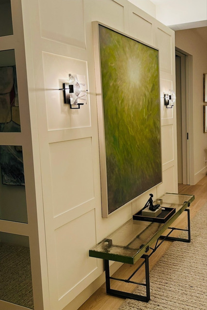 Soft meets fresh—add green to your serene. It calms your nerves, eases stress, and sharpens your focus, like a quiet powerhouse for your health. Think of it as the breath between an inhale and exhale: calm, yet buzzing with potential, grounding your vibe and refreshing your whole being. Bring this energy into your home through plants, art, accessories, fabrics, paint, and even your wardrobe to wrap yourself in its feel-good essence. 

 