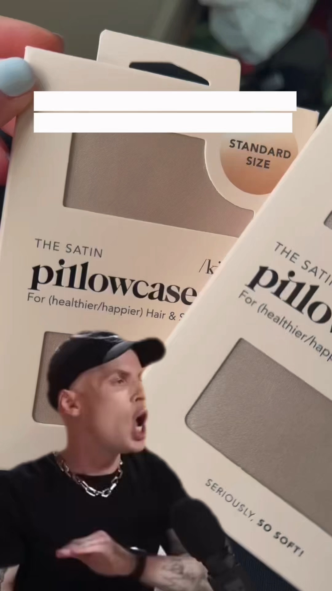 This viral Kitsch satin pillowcase is the easiest overnight hair upgrade you didn’t know you needed 👀

Wake up with smoother-looking hair and less frizz without changing your routine 


🔑 Key Features
	•	Smooth satin fabric (less friction vs cotton)
	•	Helps reduce frizz & breakage
	•	Gentle on skin (less tugging/creasing)
	•	Doesn’t absorb moisture like cotton
	•	Cooling + breathable feel
	•	Hidden zipper closure