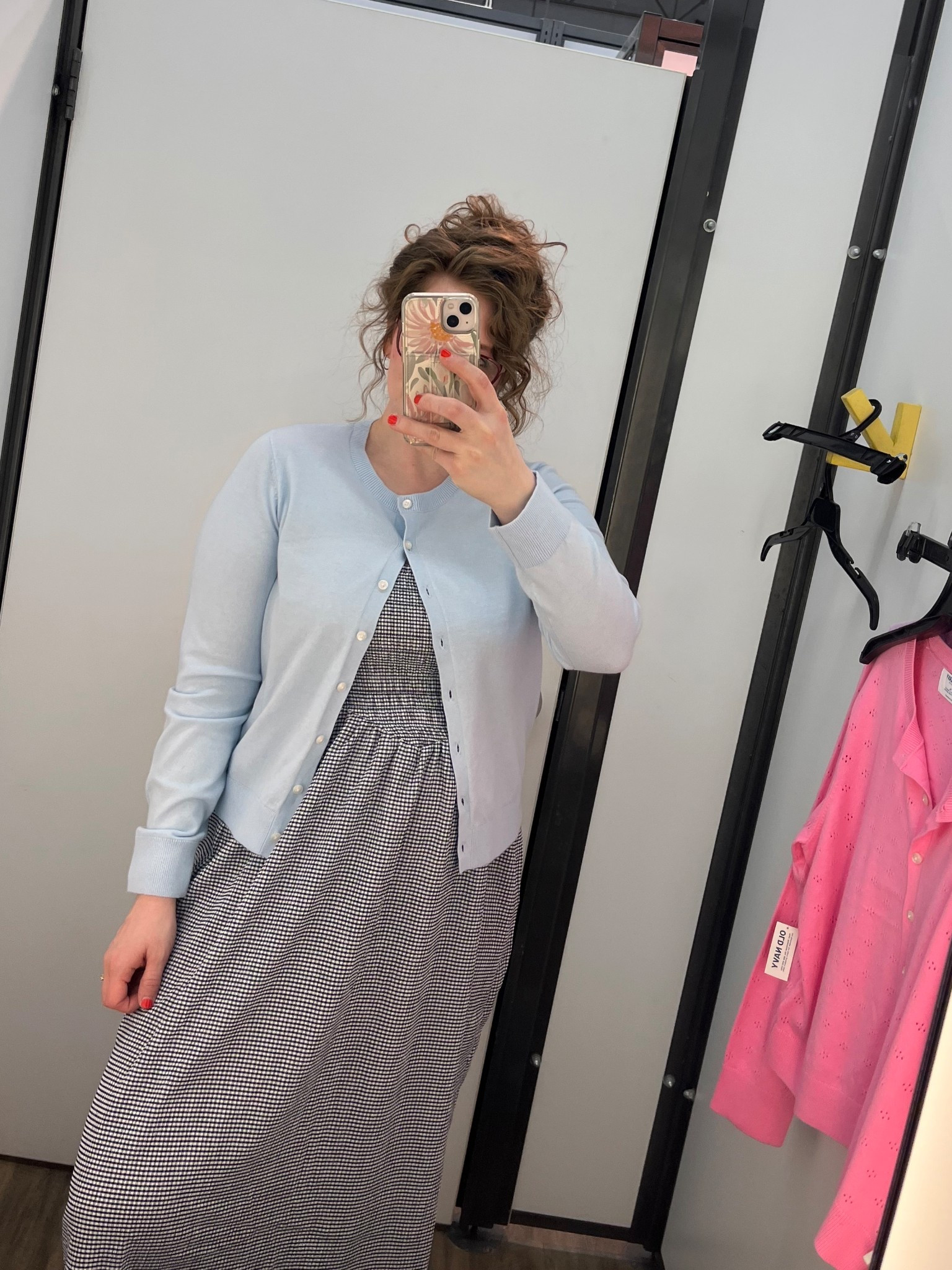 The dress was not anything to write home about but I LOVED the cardigans 😍😍😍 wearing a size large in the cardigan! 