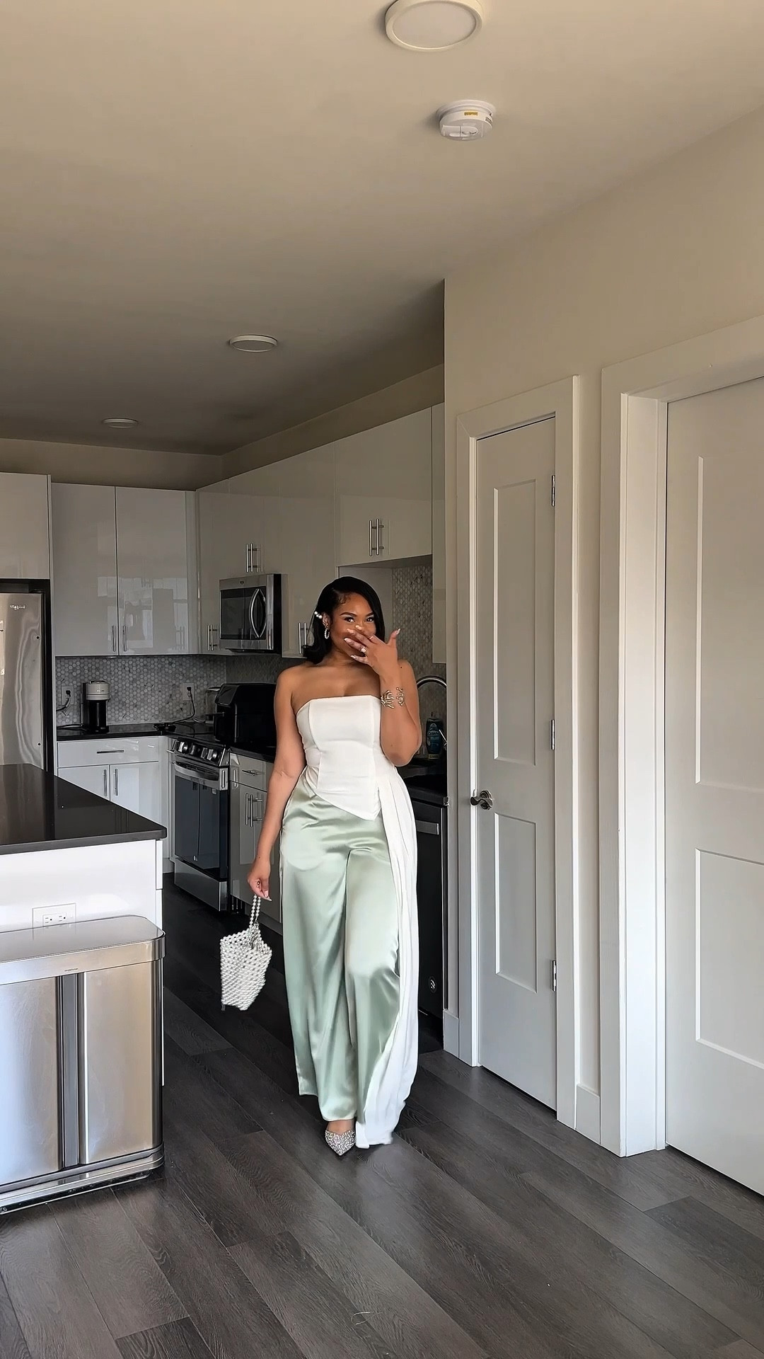 Here’s the greens pants sis 💁🏽‍♀️💁🏽‍♀️🫶🏽