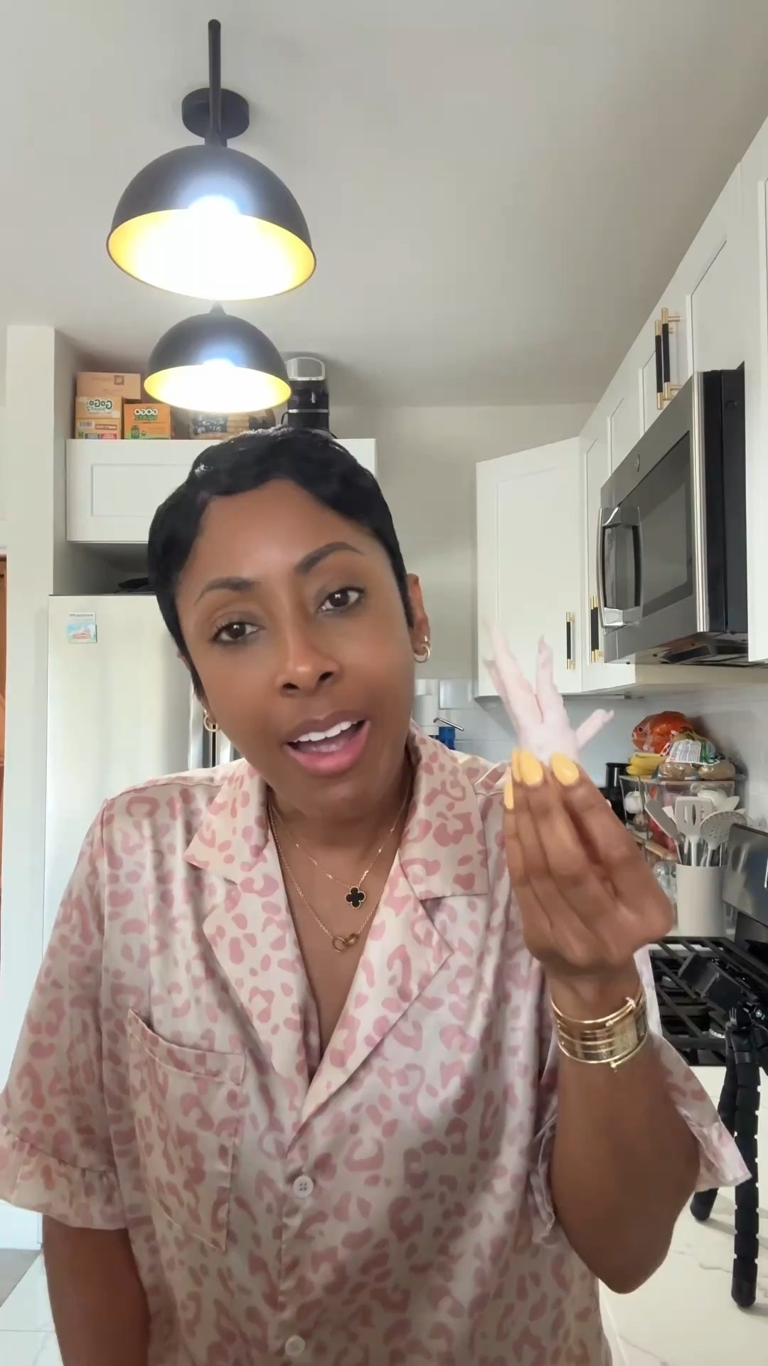 Packed with collagen, great for gut health, supports skin, joints, and overall recovery… and honestly? It tastes SO good. My house smelled amazing for hours.

This might be my new morning routine—especially for bloating and digestion.


#LTKmorningroutine #LTKfoodie #LTKvlog