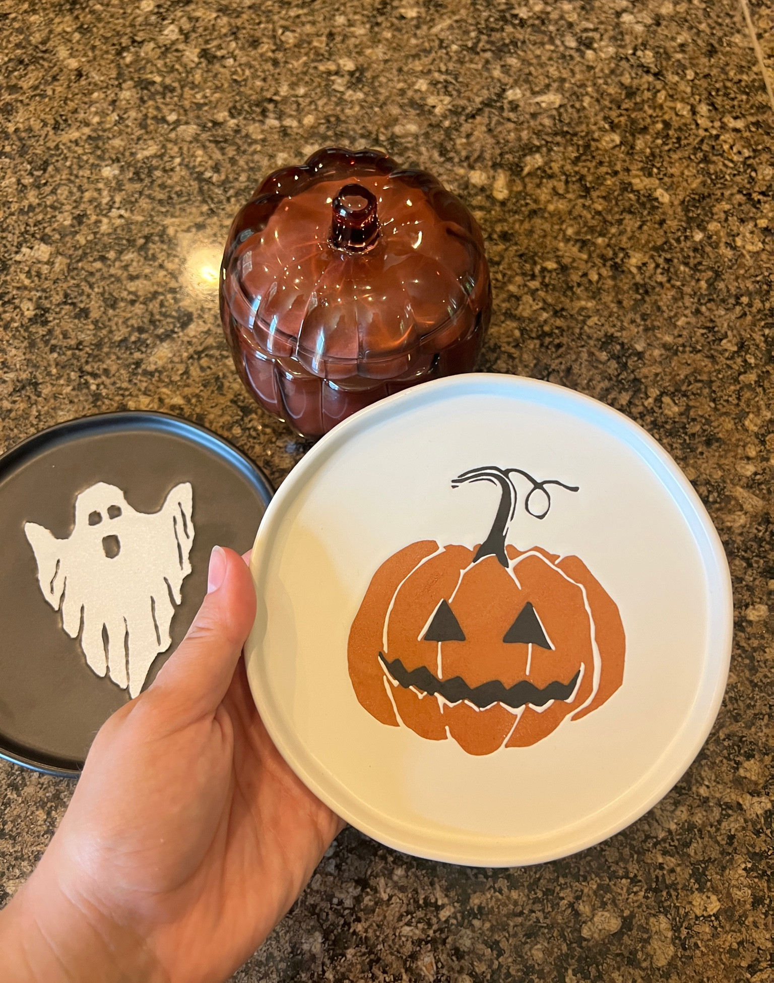 The cutest ceramic Halloween plates from Target! And only $3!!👻🎃



Halloween decor, ghosts, pumpkins, spooky season, fall decor, affordable home finds, neutral home 

#LTKFind #LTKhome #LTKSeasonal