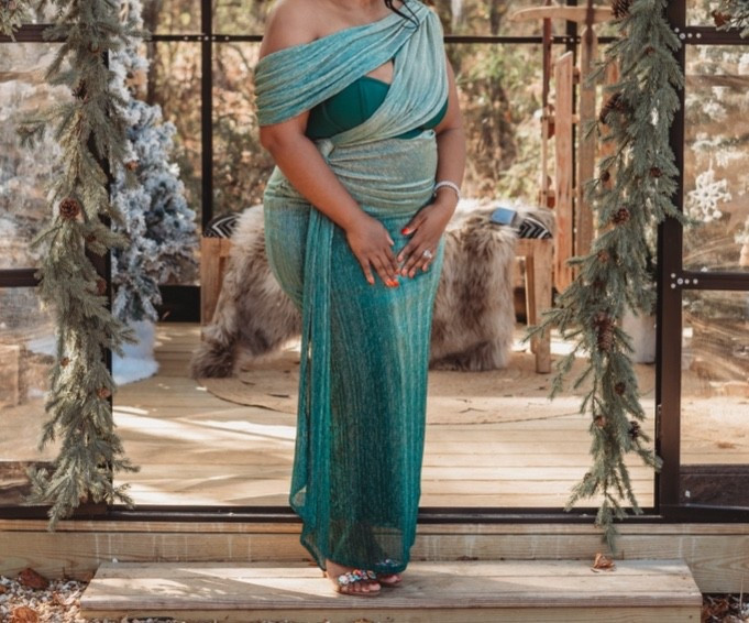 Wore a green asymmetrical dress for our Christmas photos in a size XL.
8 months postpartum and feeling good in pieces that drape beautifully and move with the body.
This exact dress is no longer available, but I linked a mini version and similar styles below that give the same elevated vibe.

#LTKPlusSize #LTKgrwm #LTKmomlife