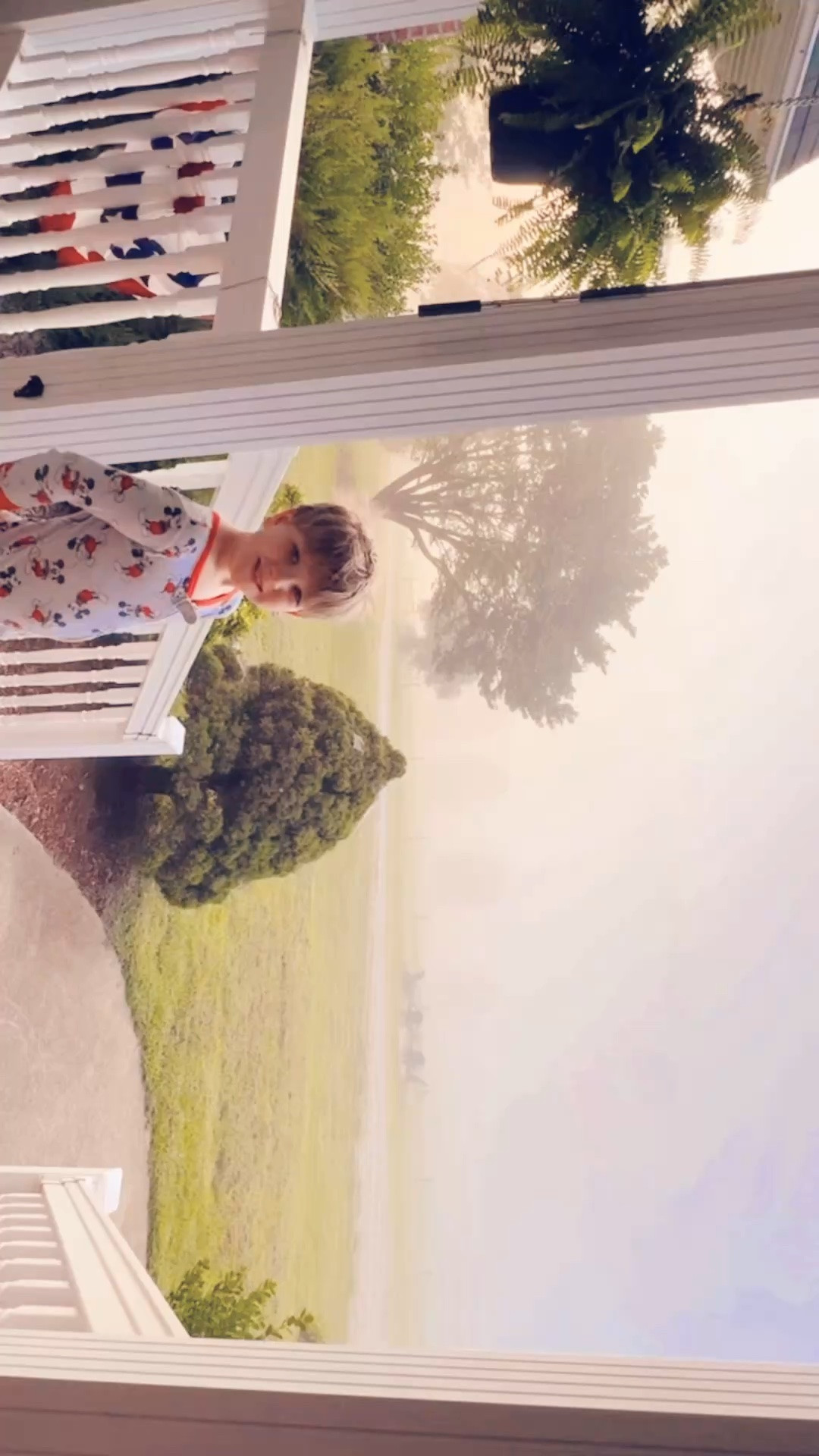 Happy FriYAY, y’all!! 🦋🌾 Woke up to the dreamiest foggy 🌫️ morning out here on the farm 🐓🌼🌳 -like Judson said, “feels like we are inside of a cloud ☁️, mama!” 💫