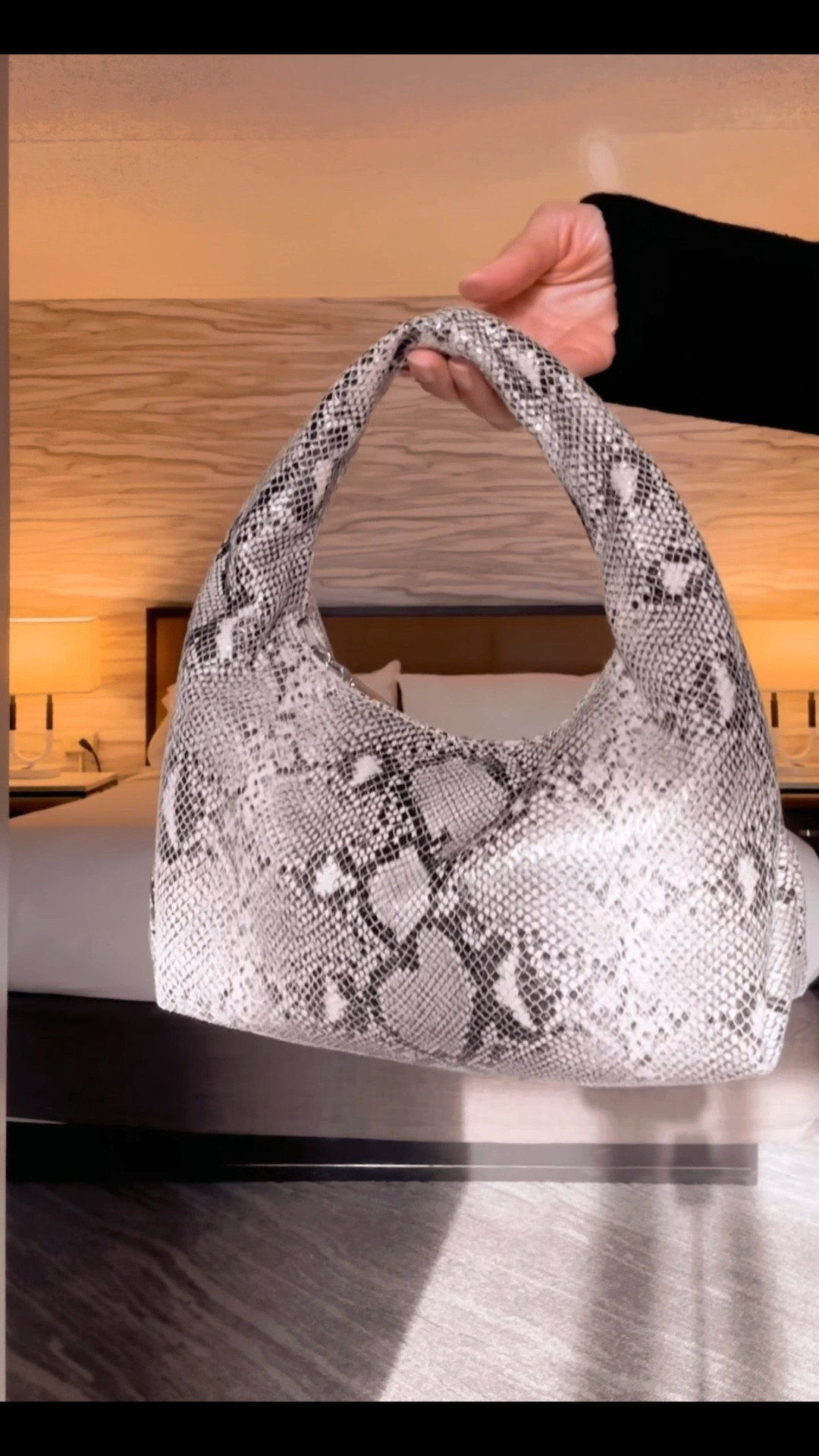 Never met a snakeprint bag I didn’t like. 💫

#LTKGiftGuide #LTKFindsUnder100