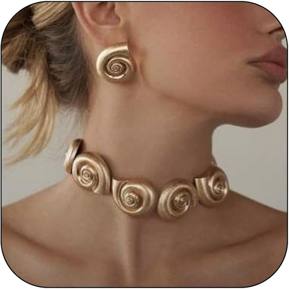 YANCHUN Shell Necklace Gold Seashell Necklace Starfish Conch Pandent Necklace Statement Trendy Je... | Amazon (US)