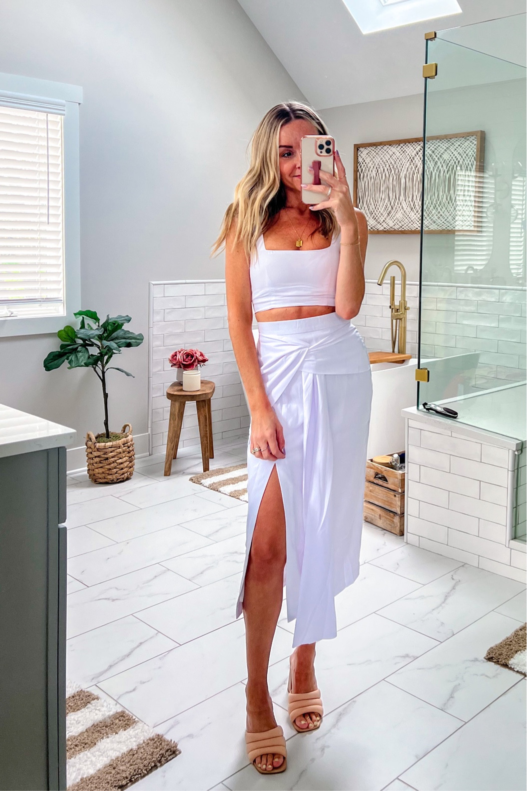 Two piece set / dress / wearing size XS / if between sizes, go up, runs small 