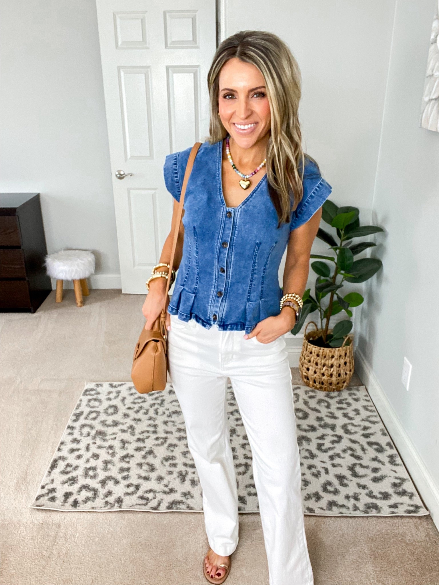 Such pretty spring tops! I love all the cheery colors! Wearing size small 🌷🌱☀️

#LTKmomlife #LTKSeasonal #LTKootd