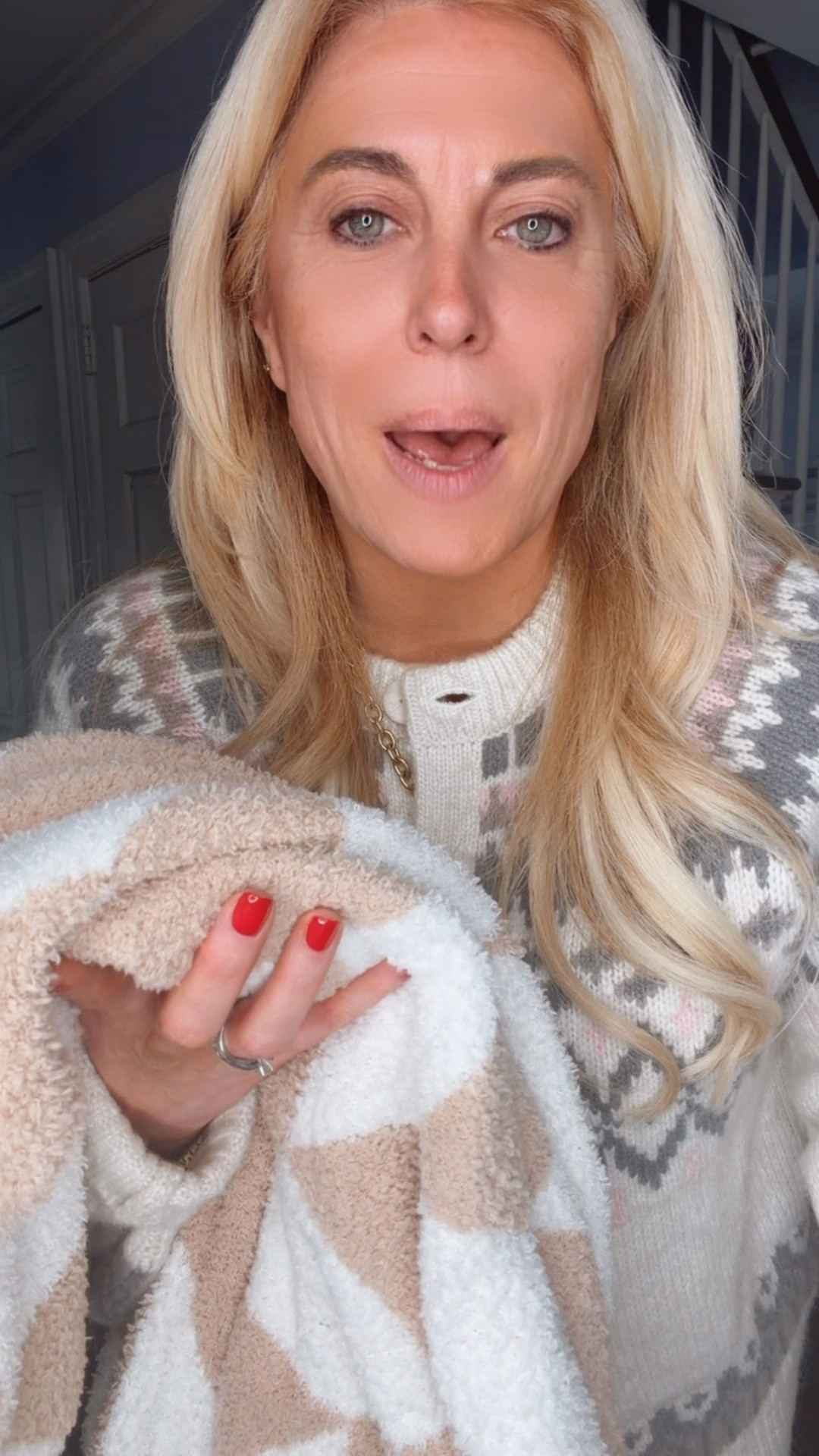 Obsessed with the Snuggle Dac blankets that are all under $40!!! 

#LTKdayinmylife