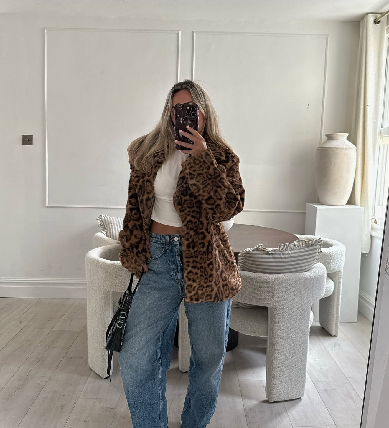 Leopard print faux fur jacket is my new favourite.

Autumn winter fashion wearing a faux fur leopard print jacket jeans and ballet pumps. 

#LTKwinter #LTKstyletip #LTKuk