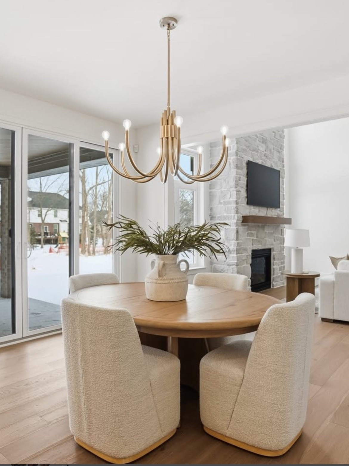 Dining light & table 