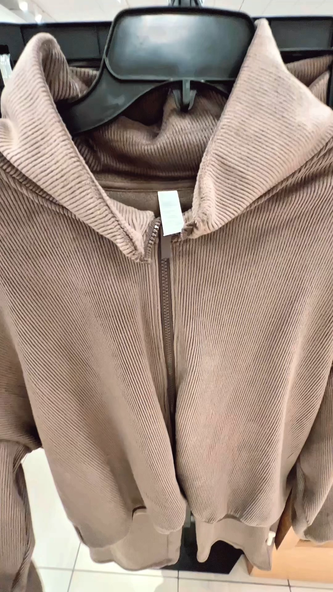 If you’re looking for a lounge wear outfit that’s soooo soft, this is it! Feels amazing!

Treat yourself to a sporty jacket and pants that feature a ribbed design and a velvety feel!

Great outfit to slip into after a workout or while traveling.

Both pieces would make a fantastic Christmas gift too!!!


#LTKSeasonal #LTKFindsUnder100 #LTKOver40 #LTKActive #LTKSaleAlert #LTKFindsUnder50 #LTKGiftGuide #LTKU #LTKMidsize #LTKTravel