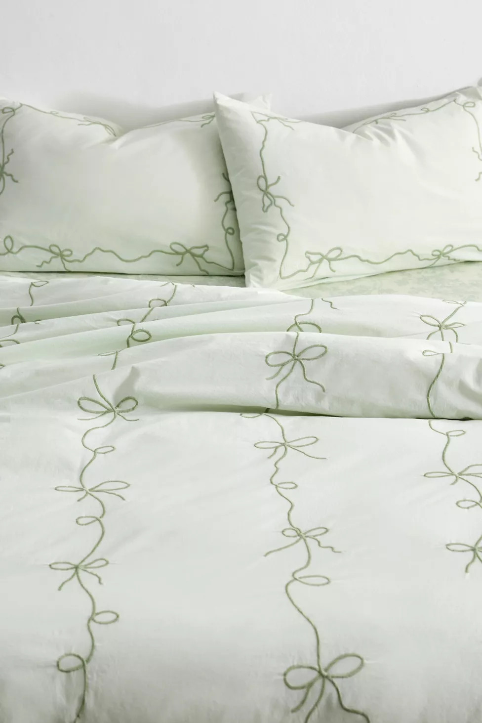 Lacey Bows Embroidered Duvet Cover | Urban Outfitters (US and RoW)