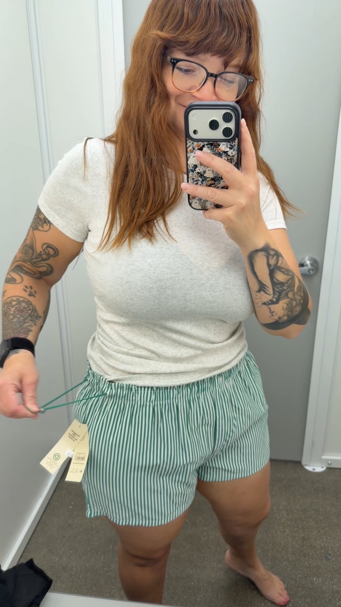 This outfit is SO comfy. Shirt is soft. Shirts are just the perfect fit. Love the drawstring waist. Comes in multiple colorways. #midsize #walmart #walmartfinds 

#LTKgrwm #LTKootd #LTKMidsize