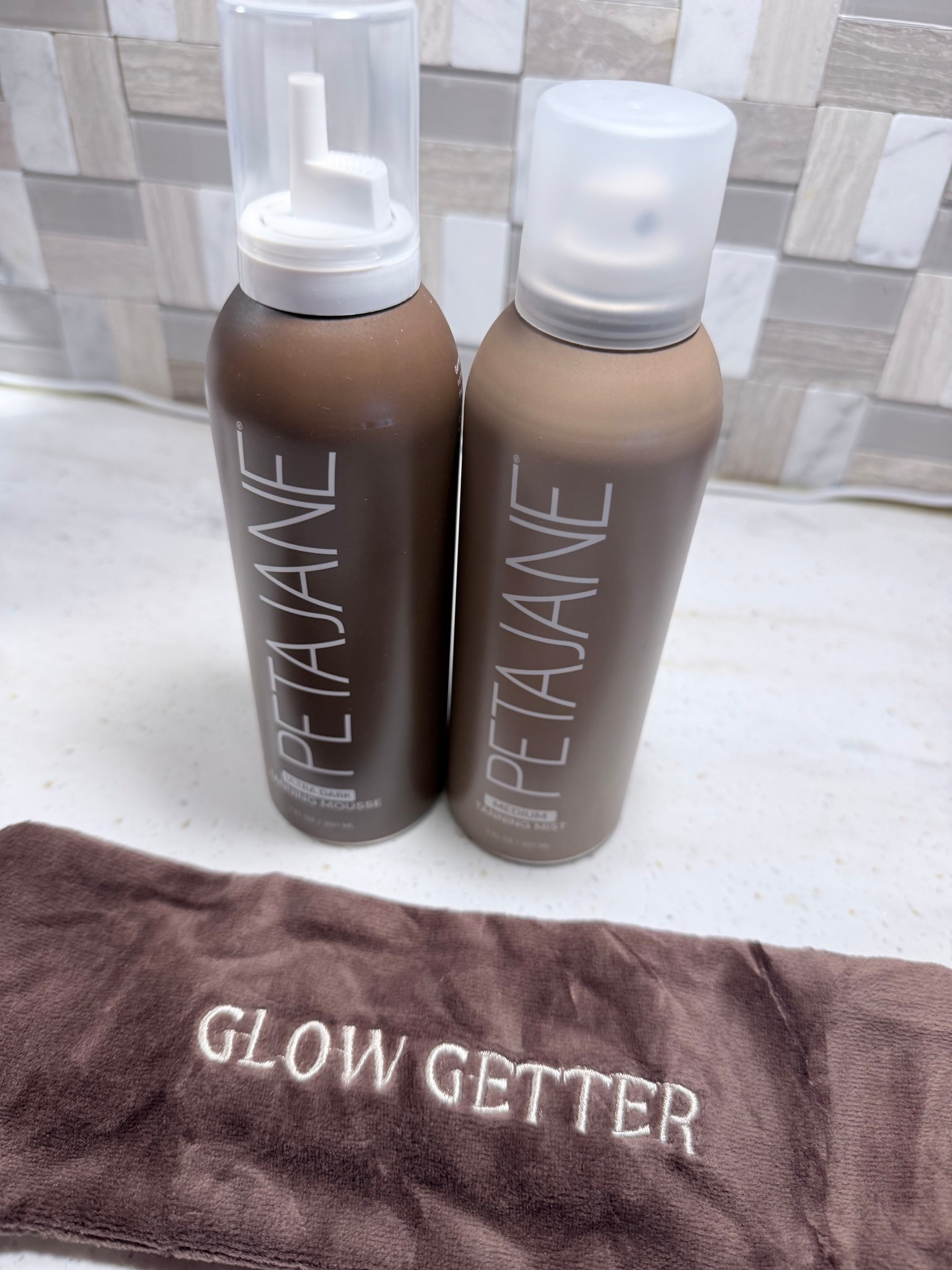 
It’s that time of year when the winter uglies hit and my skin is at its palest 😅
Peta Jane is my go-to every single time.

The Ultra Dark gives the most gorgeous, natural-looking glow — no orange, no streaks.
So easy to apply, dries fast, and always makes me feel instantly put together.

If you’re wanting that summer tan without the sun… this is it 🤎✨




#LTKBeauty #LTKmomlife #LTKselfcare