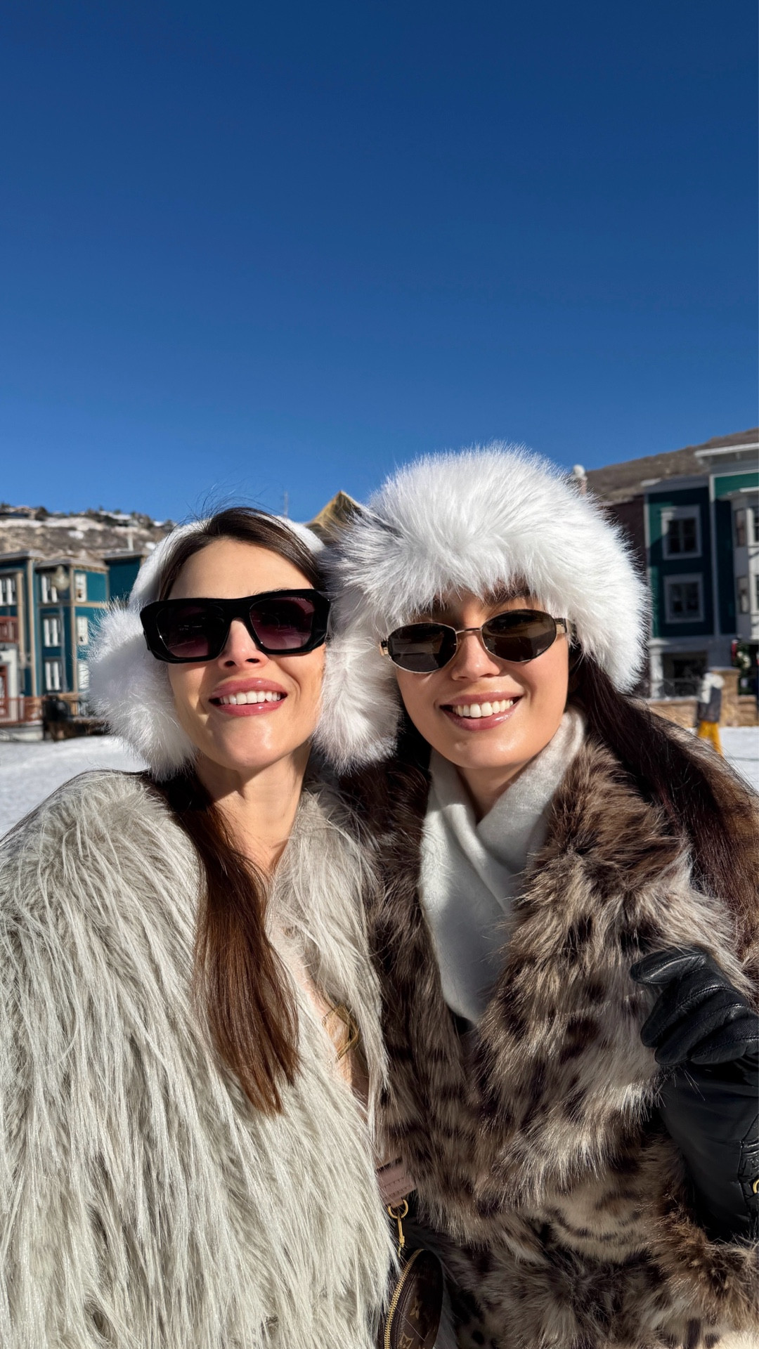 Cute apres ski winter outfit with sunglasses and faux fur headband 

#LTKgrwm #LTKValentine #LTKootd